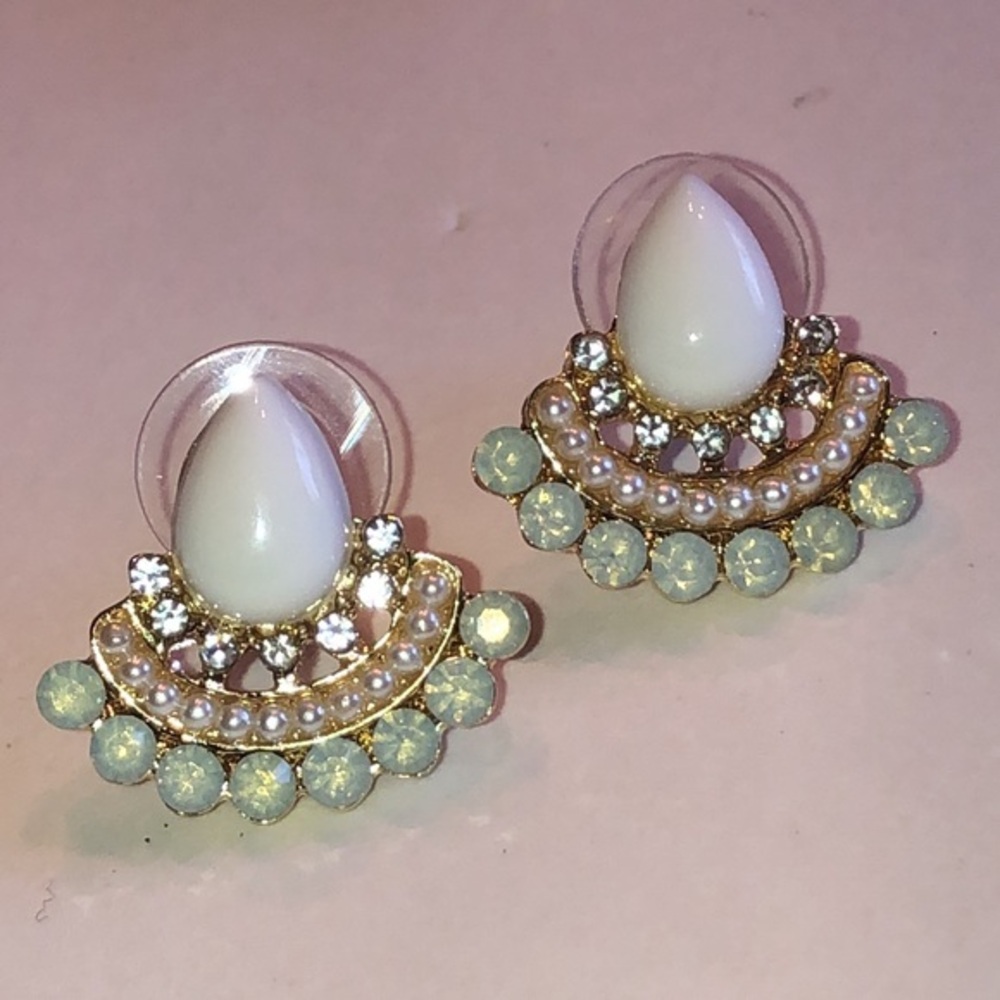 Elegant White and Gold Tone Pale Green Boho Earrings